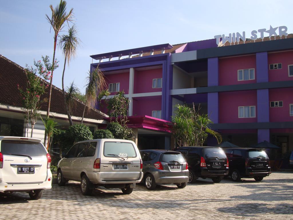 Hotel Twin Star à Solo Extérieur photo